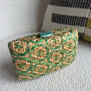 SERPUI MARIE Elegant Woven Green and Tan Clutch